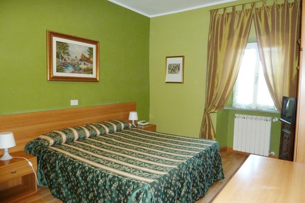 Hotel Sutrium Rum bild