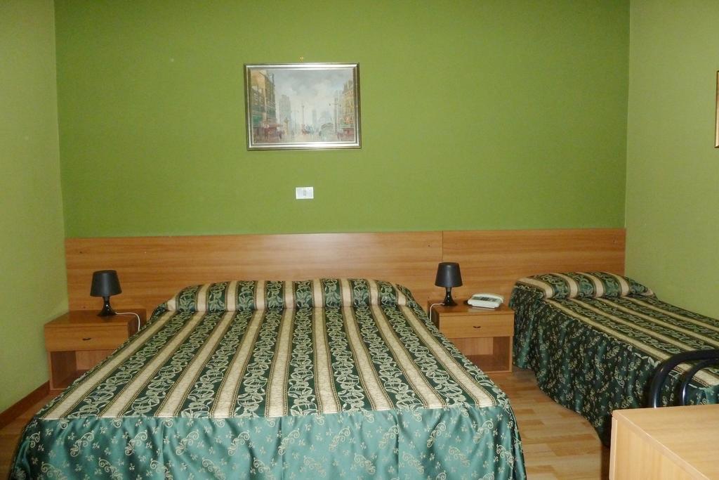 Hotel Sutrium Rum bild