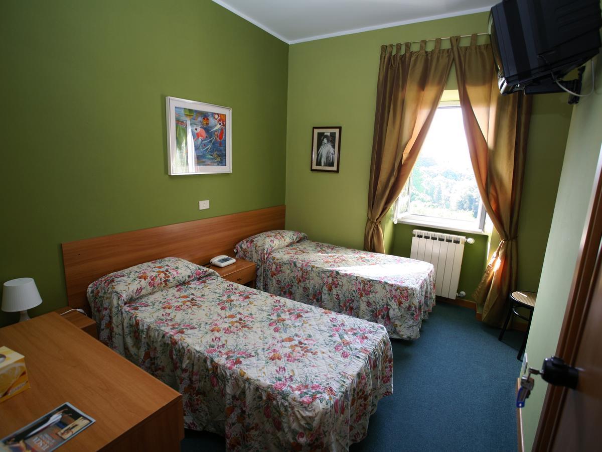 Hotel Sutrium Exteriör bild